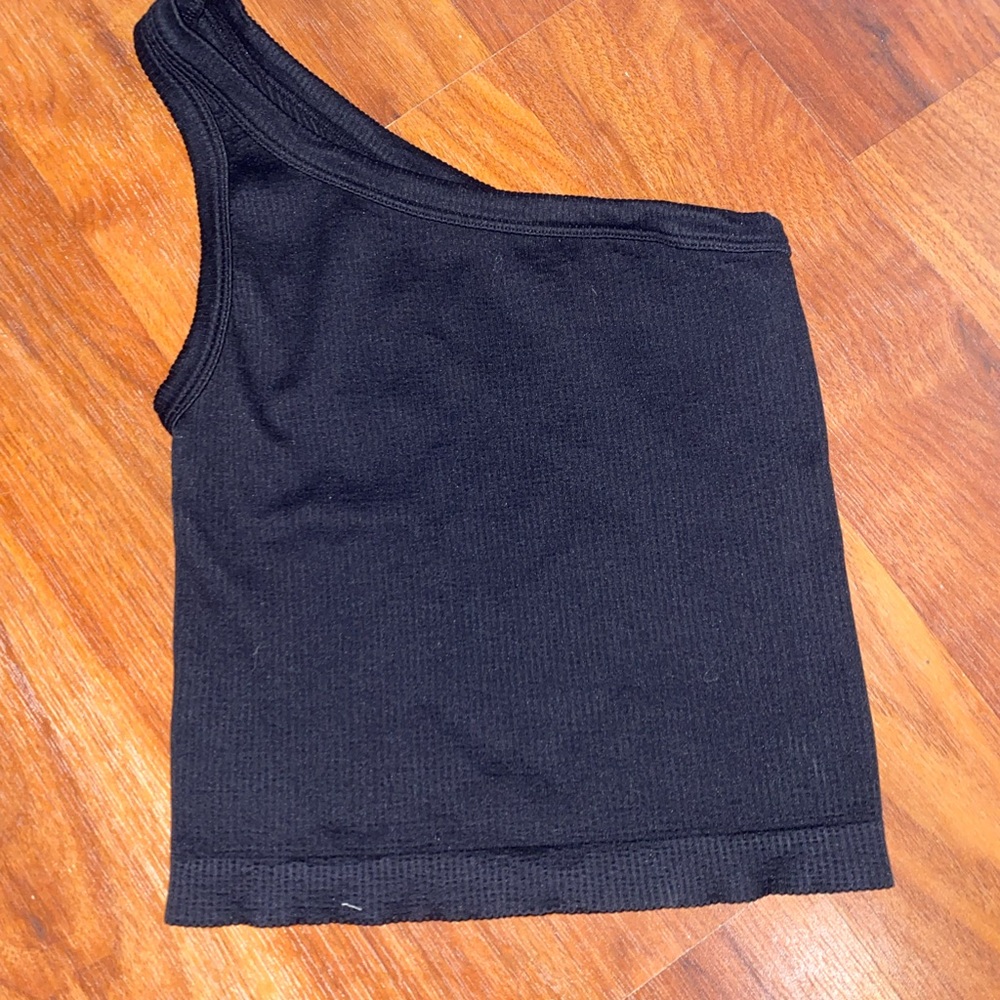 One Shoulder Crop